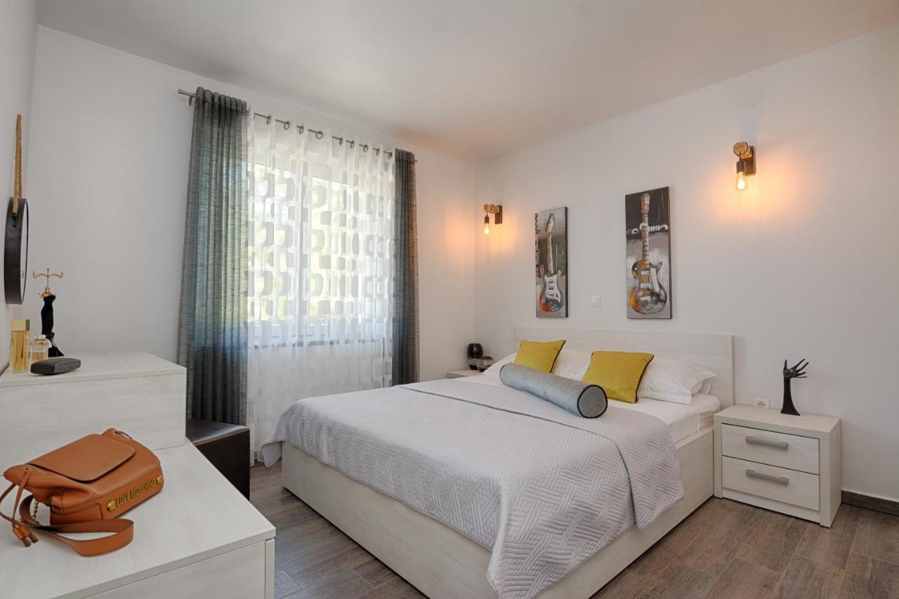 Apartments Basic Vir Exterior foto